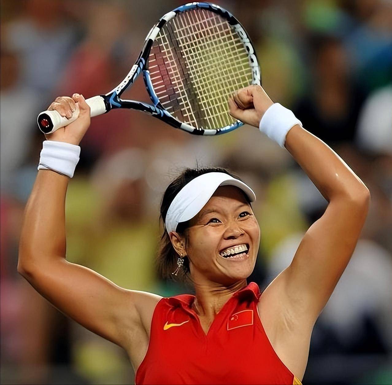 包含震撼！李娜在篮球赛场逆转获胜！的词条